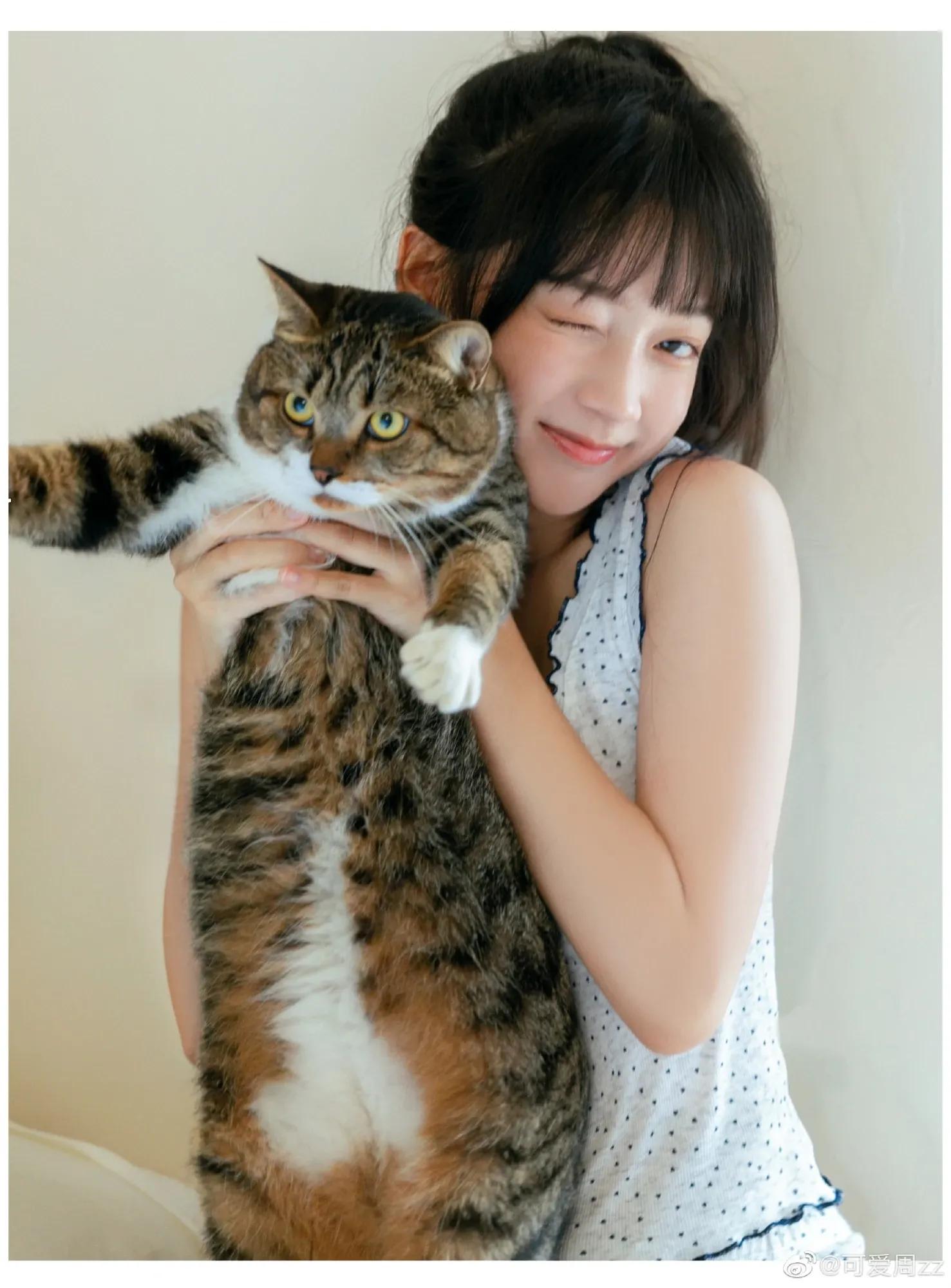 是萌猫还是甜美氧气美少女的「可爱周zz」打包带走