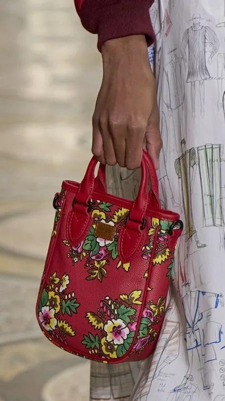 从里原宿走向巴黎，Nigo交上KENZO首份答卷