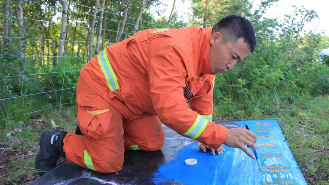 野外驻训体能训练,实战训练铸精兵真枪实弹练本领