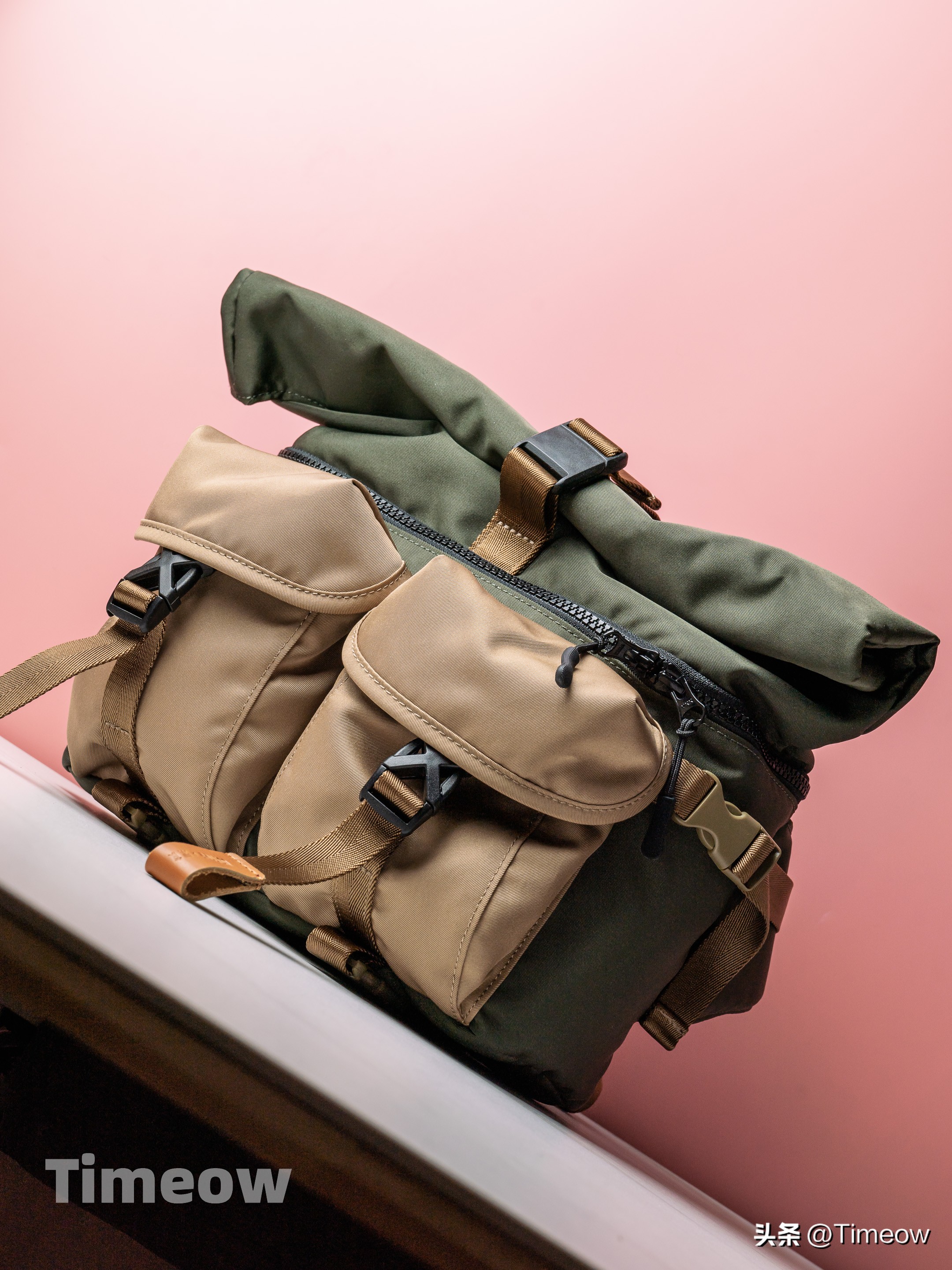 我终于买了人生第一个相机包洛斐遍野斜挎相机包