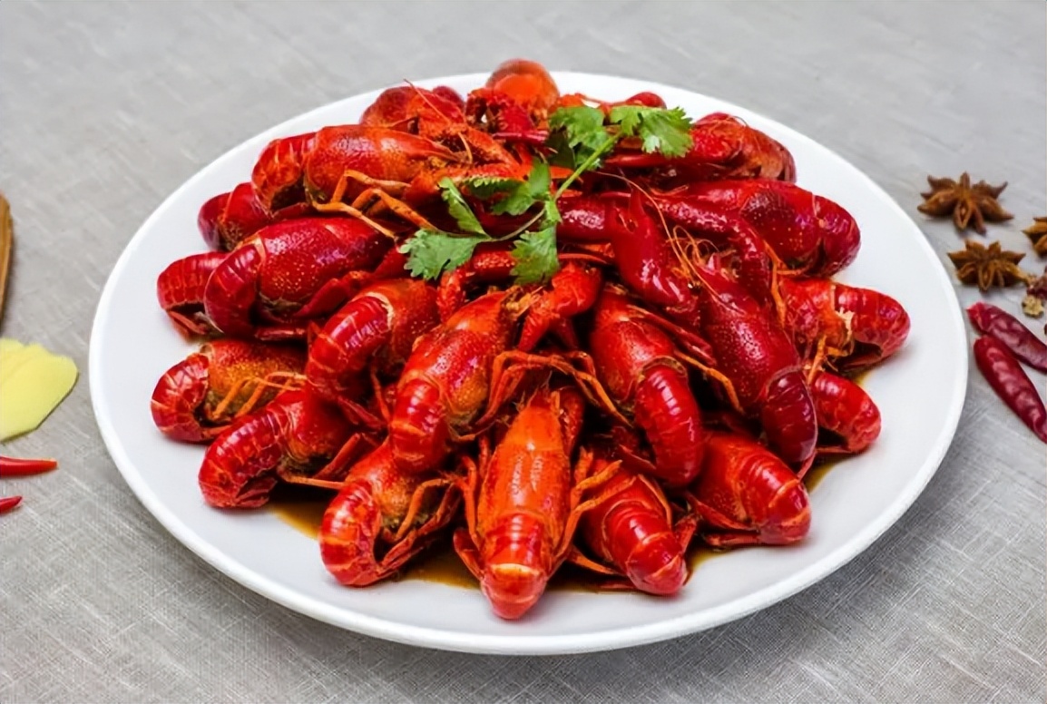 吃小龙虾手辣疼了怎么办,吃小龙虾辣的手疼