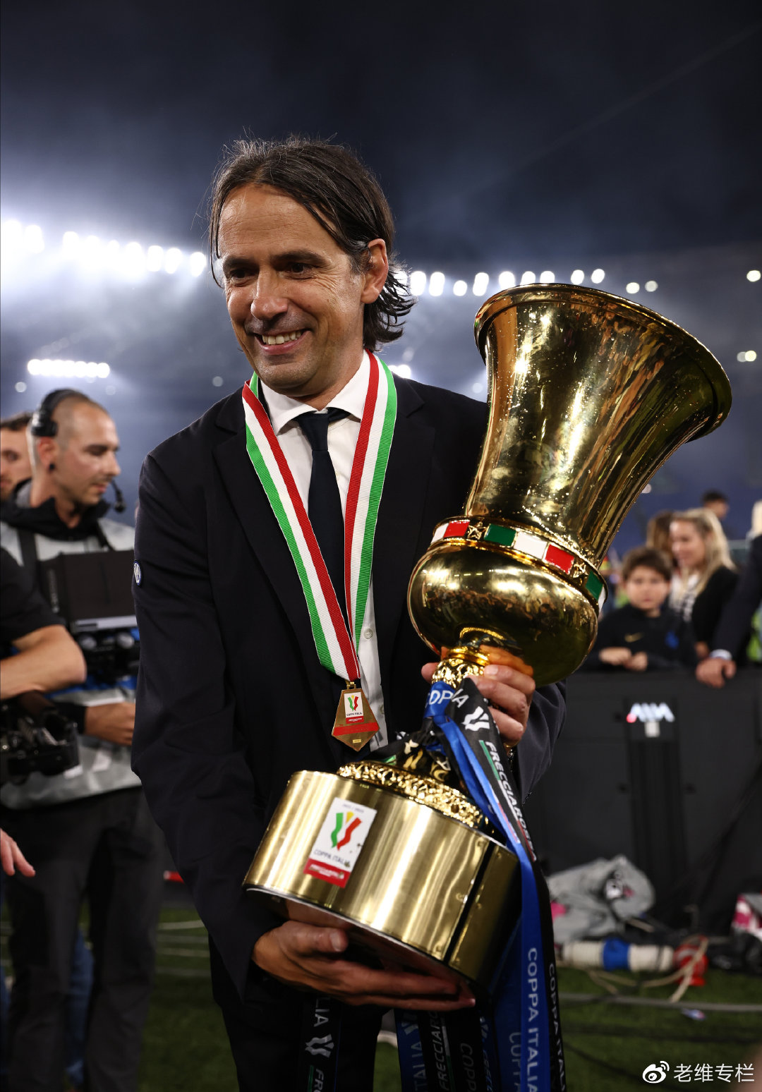 国际米兰绝杀佛罗伦萨,国际米兰2-0弗洛西诺内解说