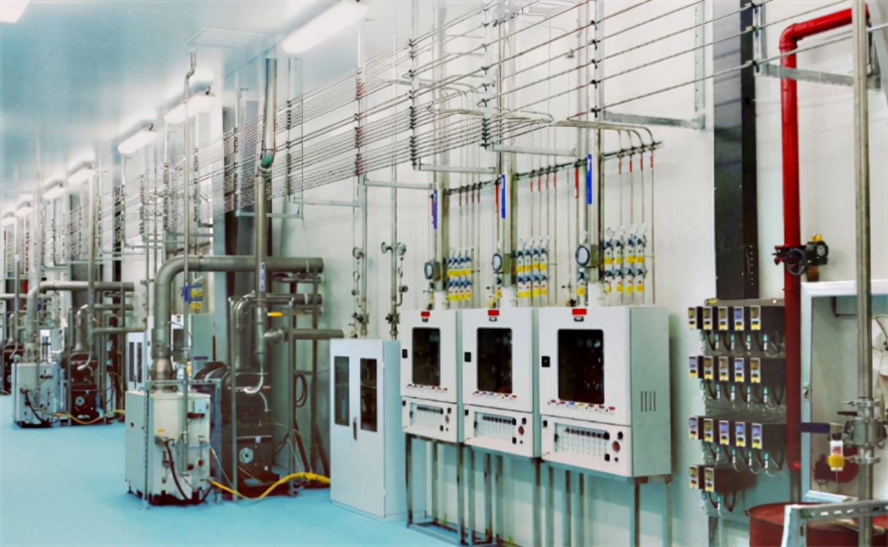 轮到美国被卡脖子？乌特有气体恐断供，将中气商纳入半导体供应链