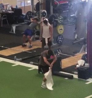 买新车适合发朋友圈的低调句子,朋友圈提新车评论