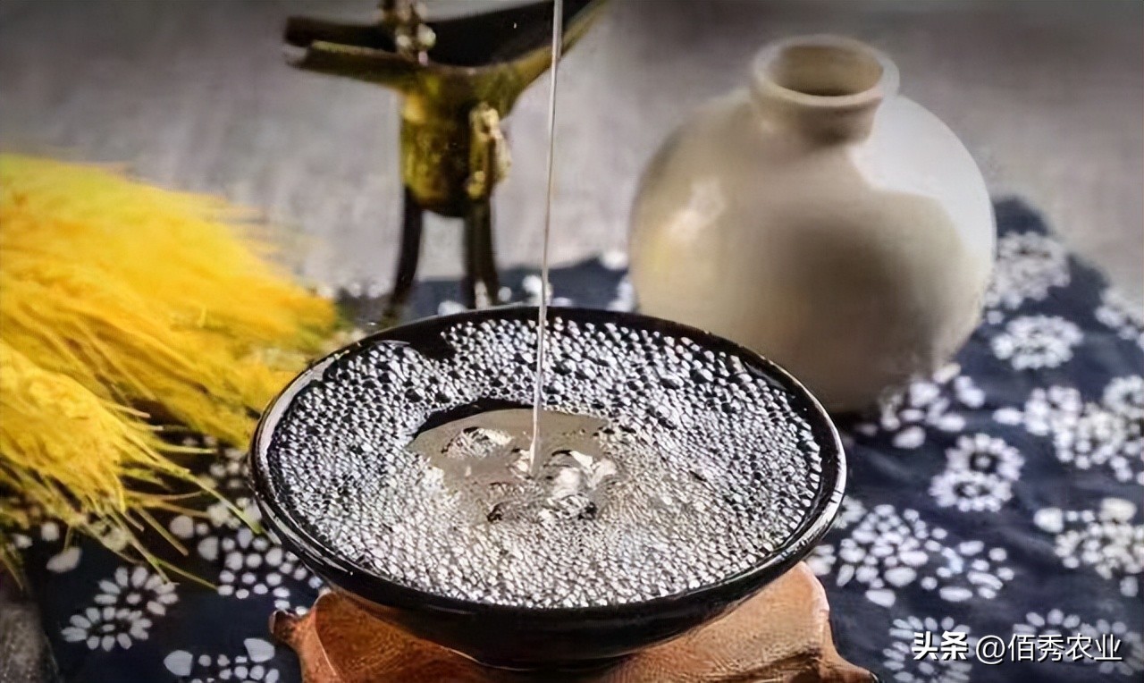 52度白酒存放十年过期吗,42度白酒时间长了会过期吗