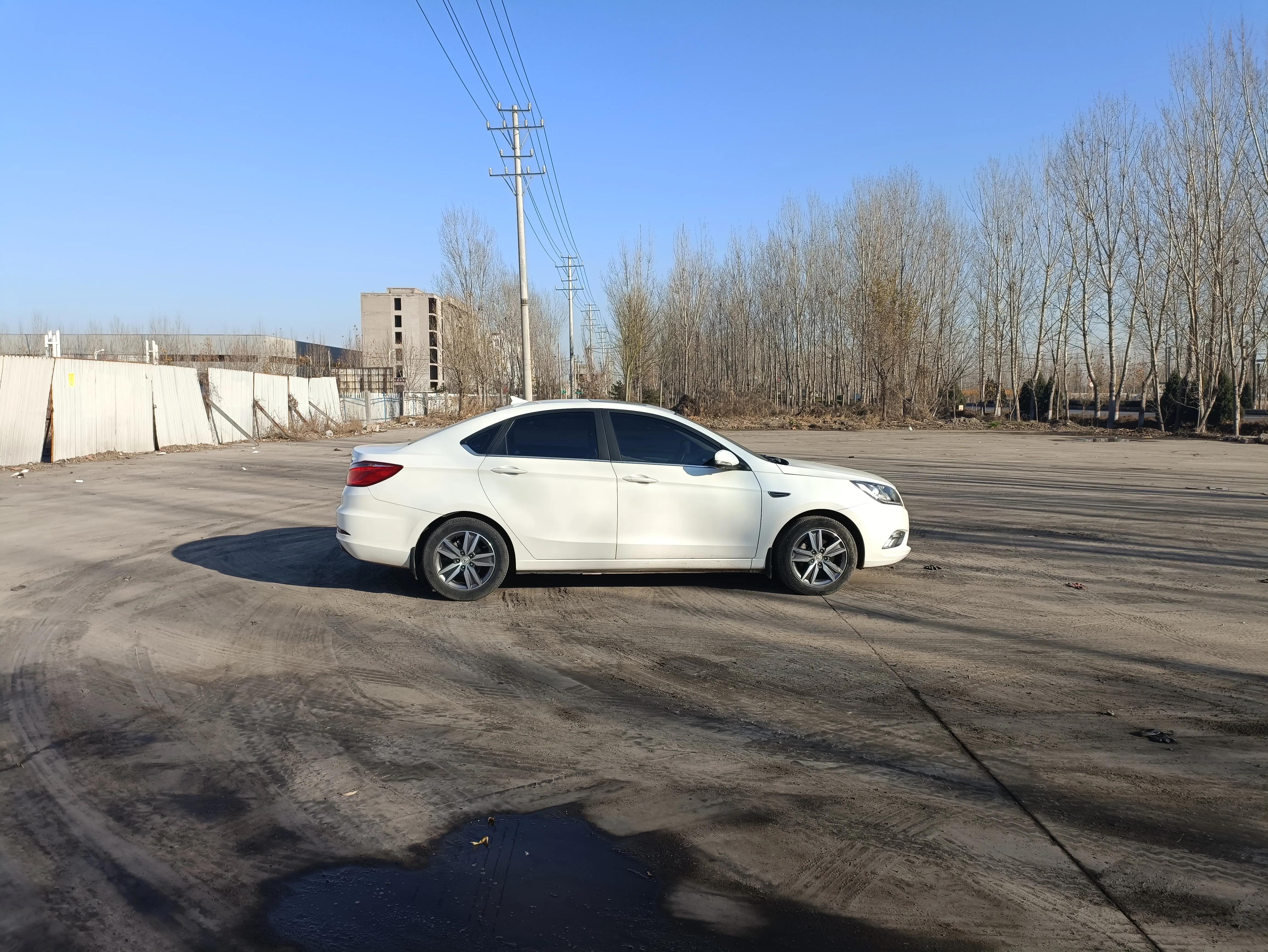 逸动底盘稳吗,老款长安逸动爬坡