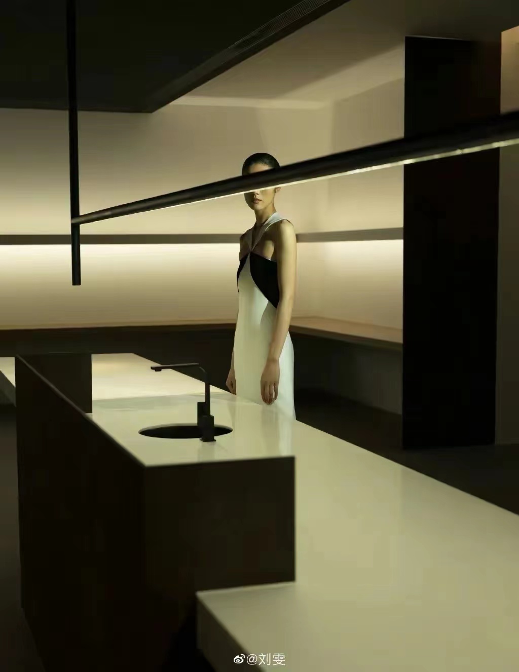 刘雯解约后需要赔偿多少钱,刘雯赔违约金