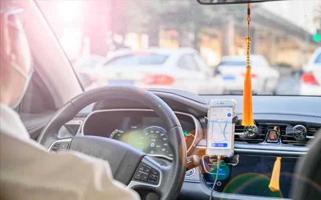 网约车司机和外卖小哥哪个更辛苦,外卖小哥网约车司机快递员