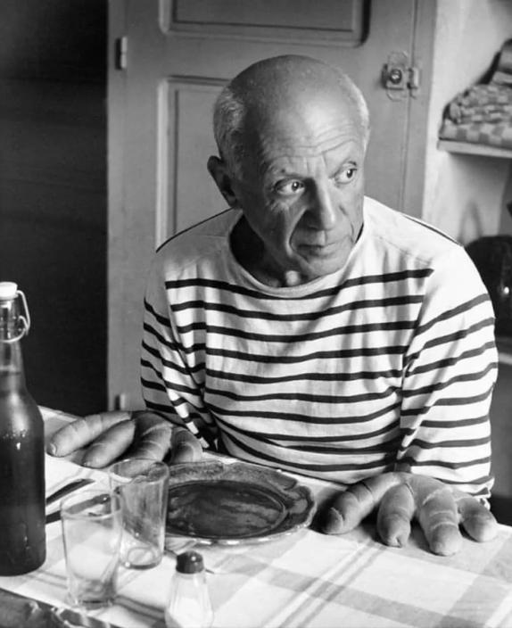 艺术家都穿什么,为什么艺术家都比较高冷