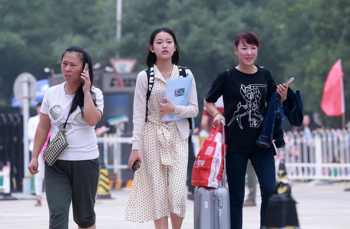 大学开学第一个月需要带电脑吗,大学新生开学要不要带电脑