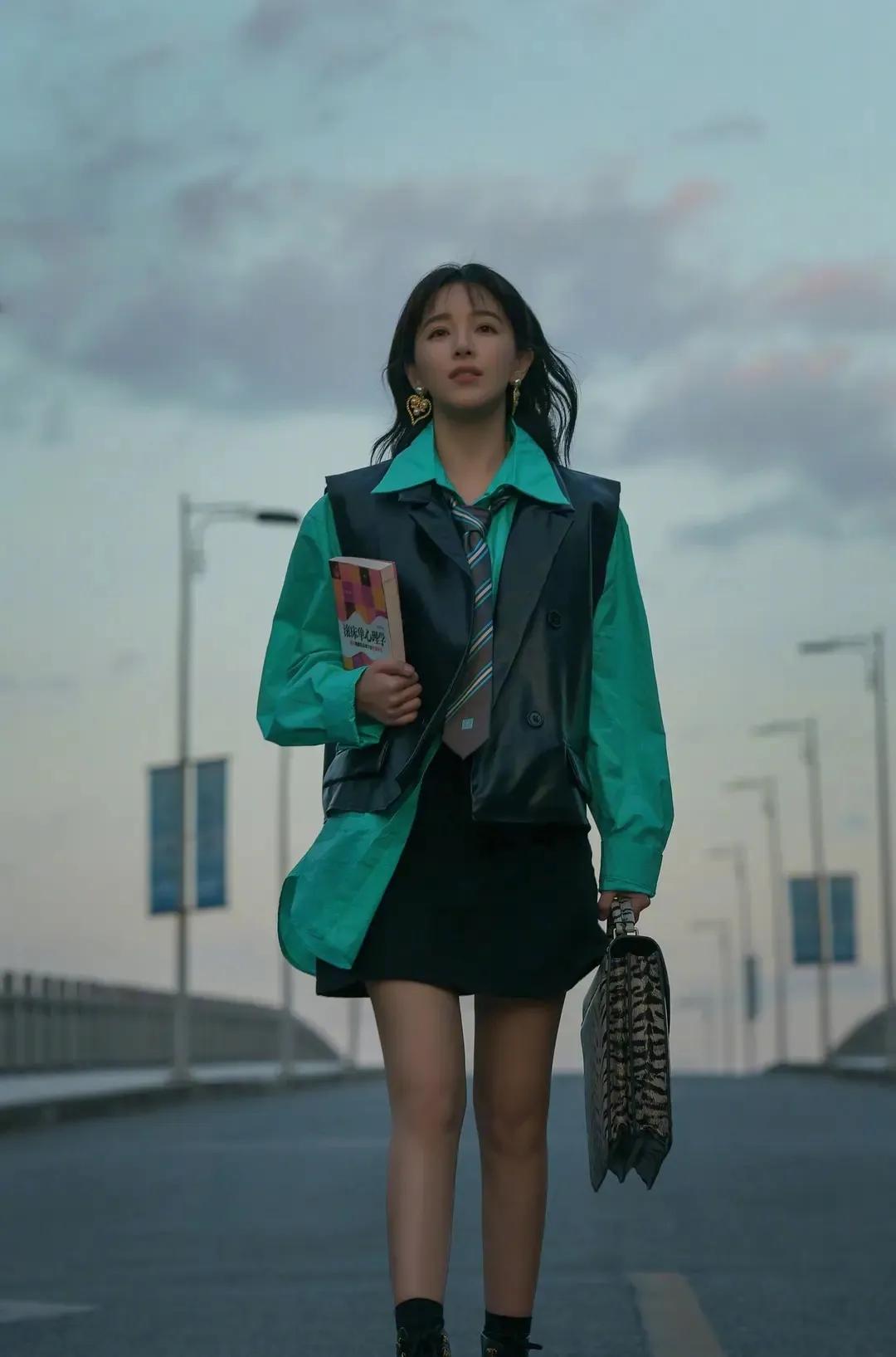 阚清子倪虹洁突如其来的假期,阚清子倪虹洁发布会