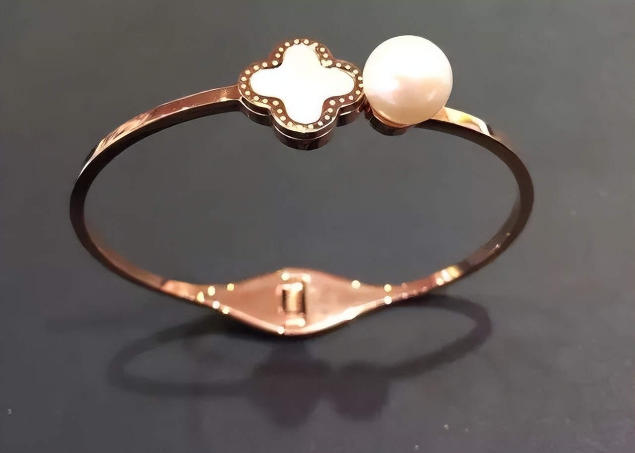 珍珠手链的正确保养方法,珍珠首饰的保养方法