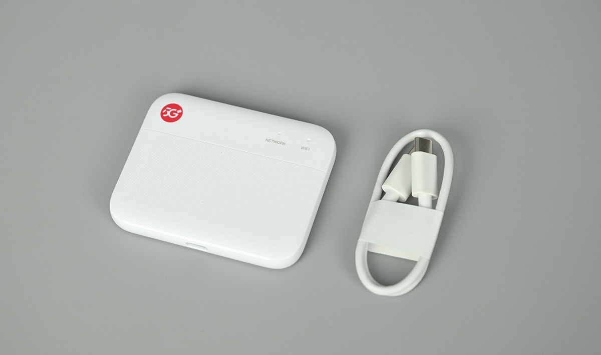 中兴5g网络随身wifif50,中兴5g随身wifi免插卡网速测试