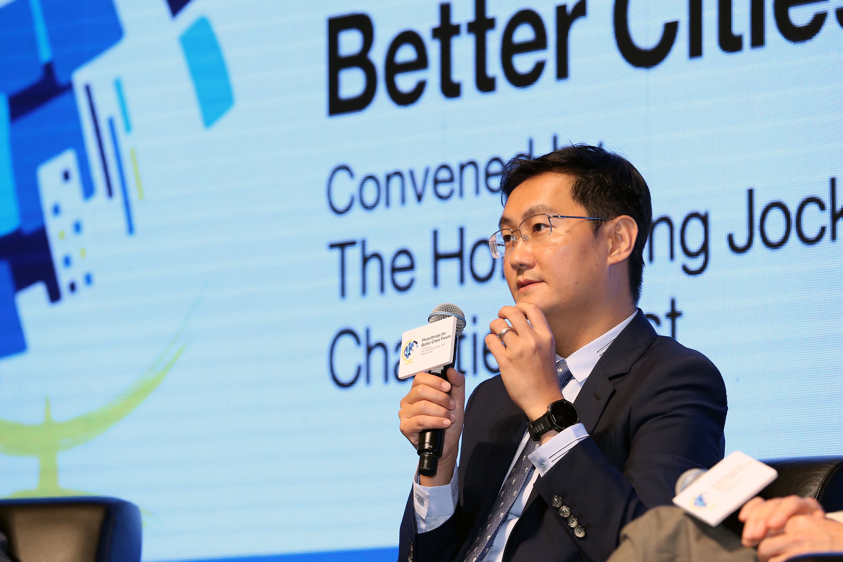 超千万的富豪移民,是有钱就往外跑?还是另有目的