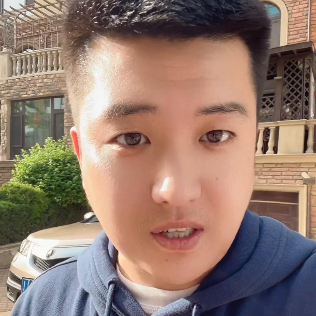 同样都是达人，听说普通探店达人一个月连3000都搞不下...