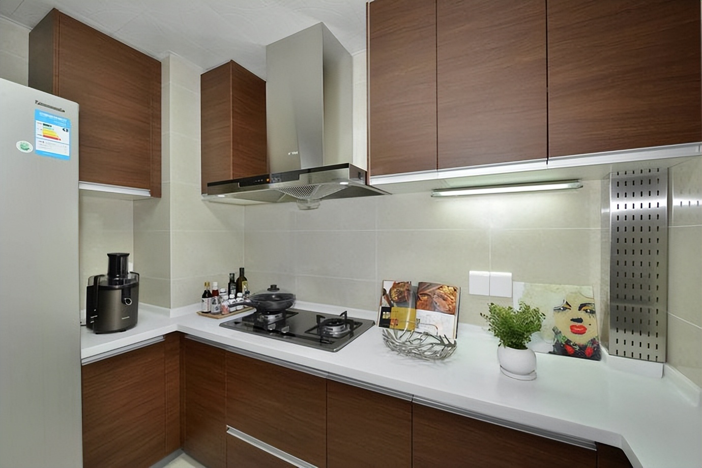 厨房漏水必须找楼上处理么,楼顶厨房位置漏水怎样找漏水点