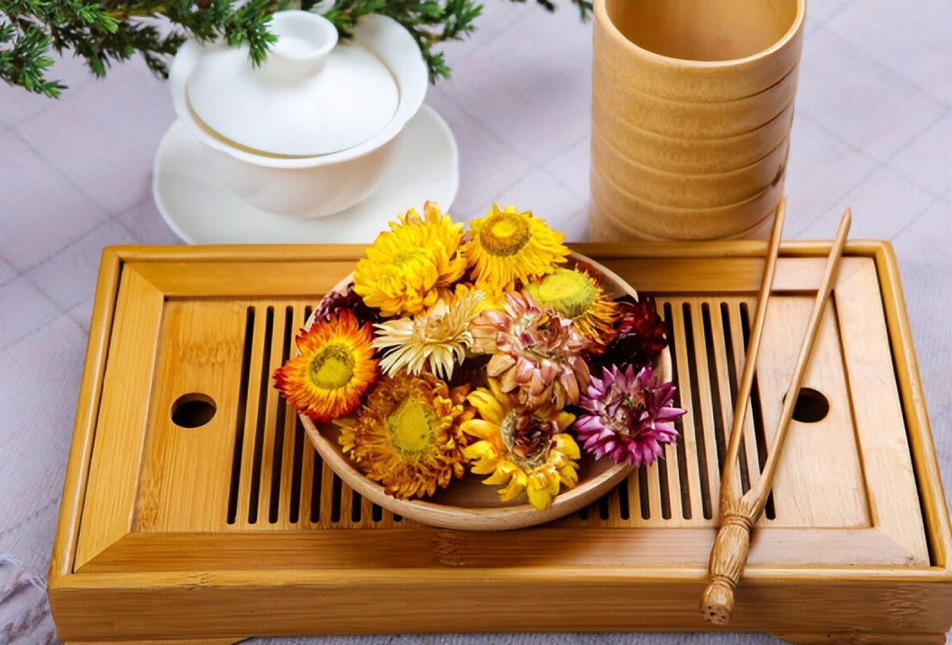 不管工资高低开心就好,上班女性喝什么茶最好