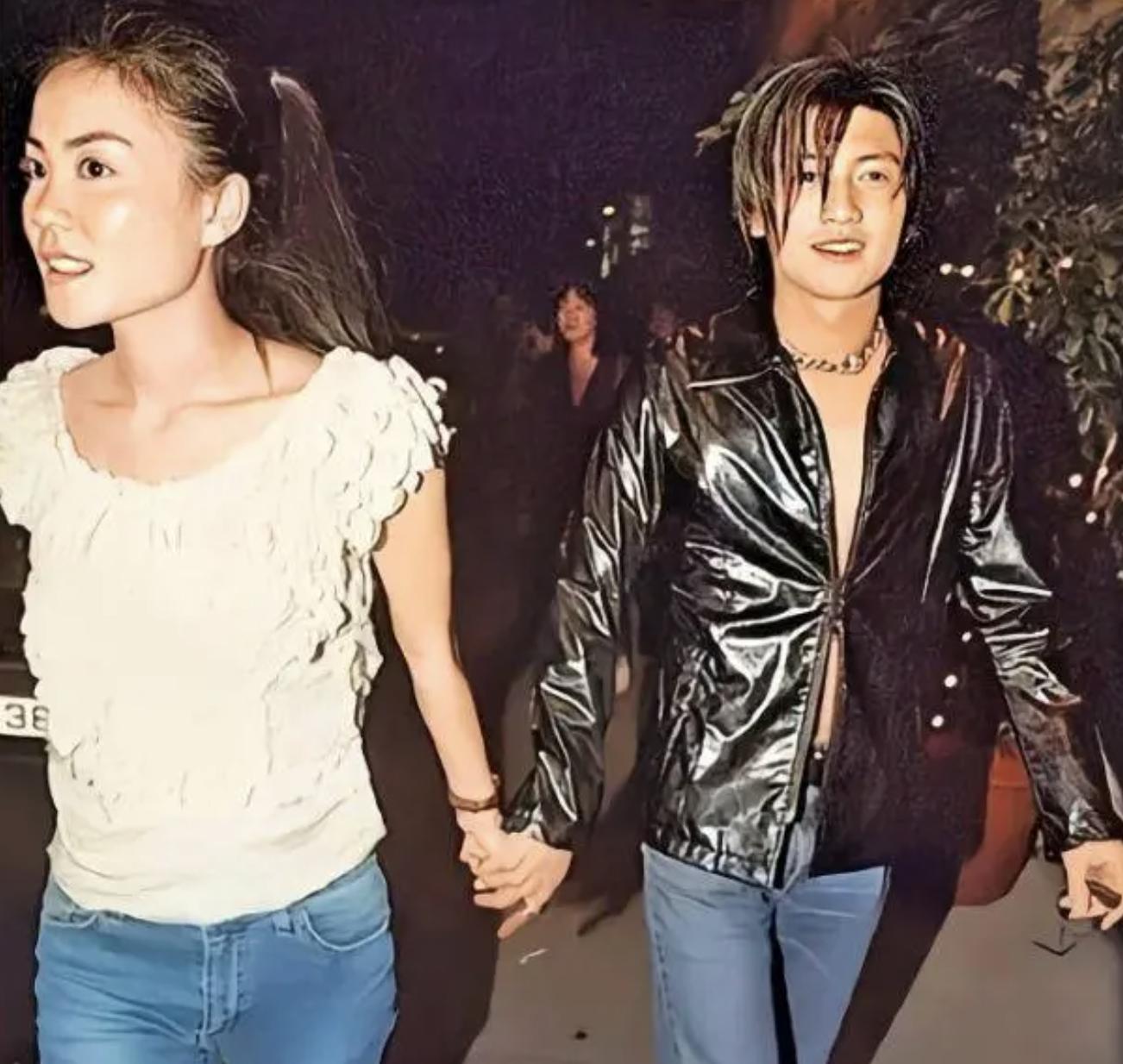 王菲谢霆锋牵手的轰动程度,王菲谢霆锋的坎坷十年经历