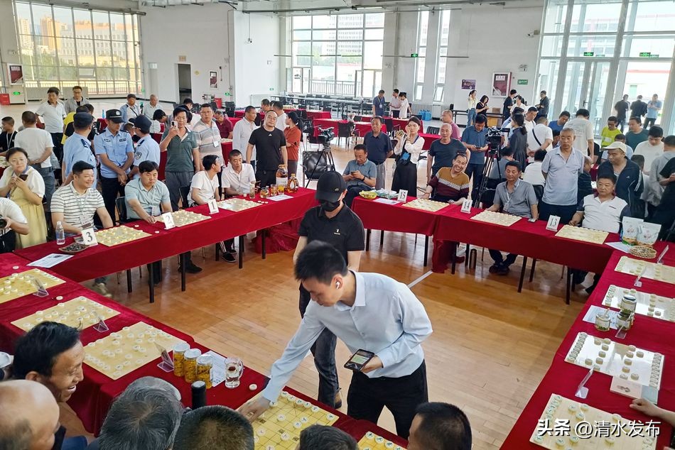 【聚焦节会】“轩辕故里·乐在棋中”象棋大师表演赛象棋车轮赛正式开赛