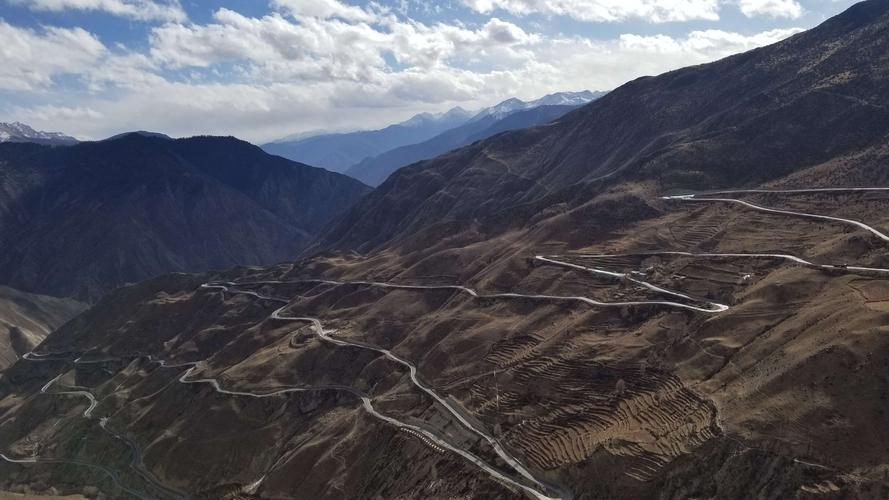 成都租车拉萨还车费用是多少,成都拉萨租车多少钱