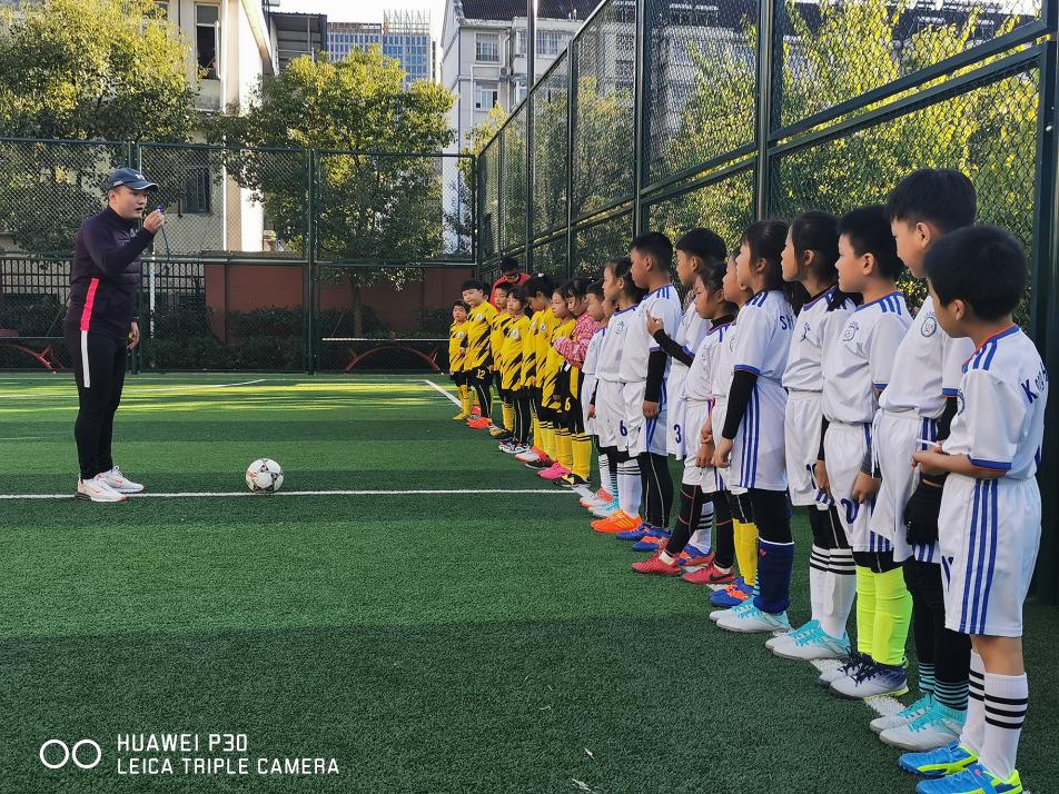 足球守护孩子的梦想,让美好伴随着孩子的成长