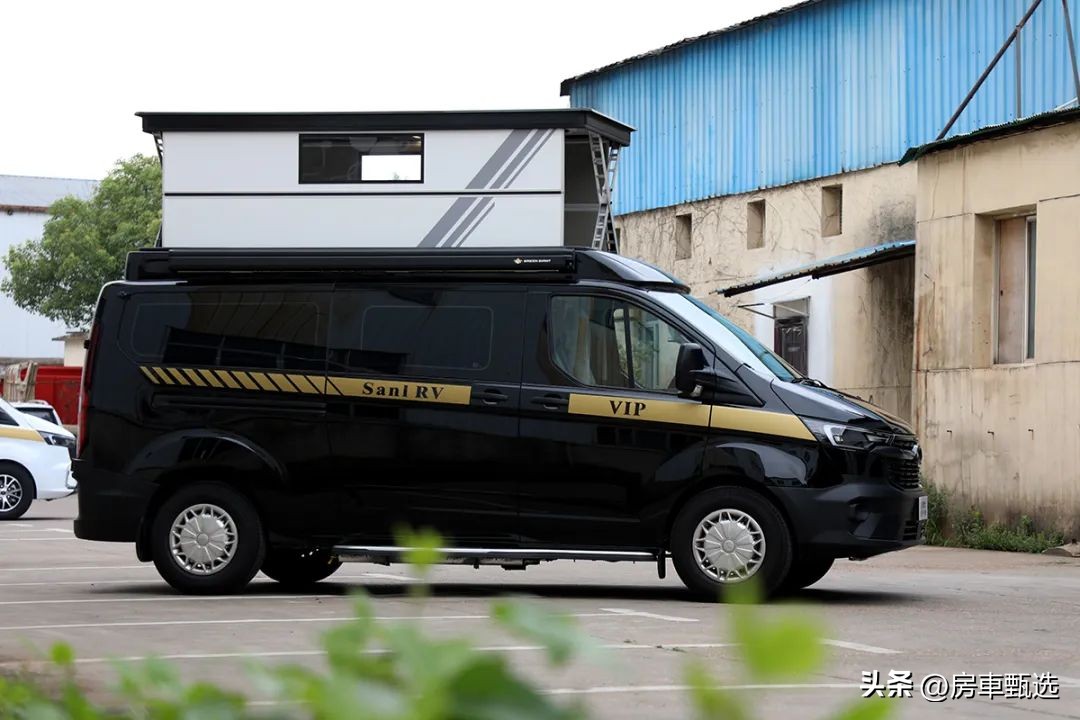 福特新全顺升顶商旅房车,福特新全顺2023款旅居房车