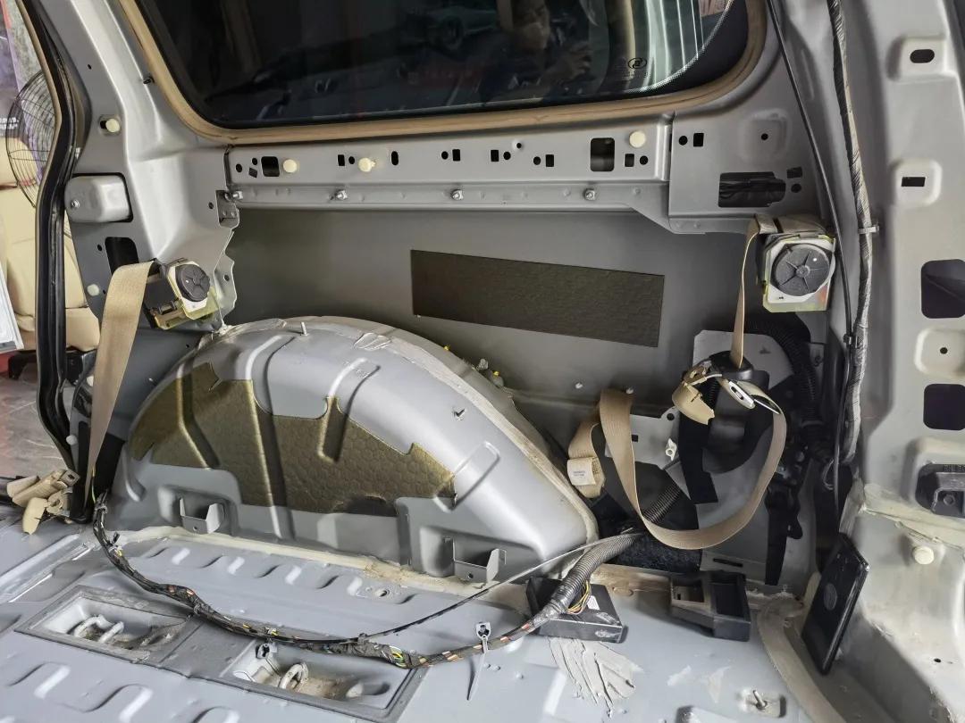 别克gl8舒适型加装解码一体机,别克gl8陆上公务舱音响升级