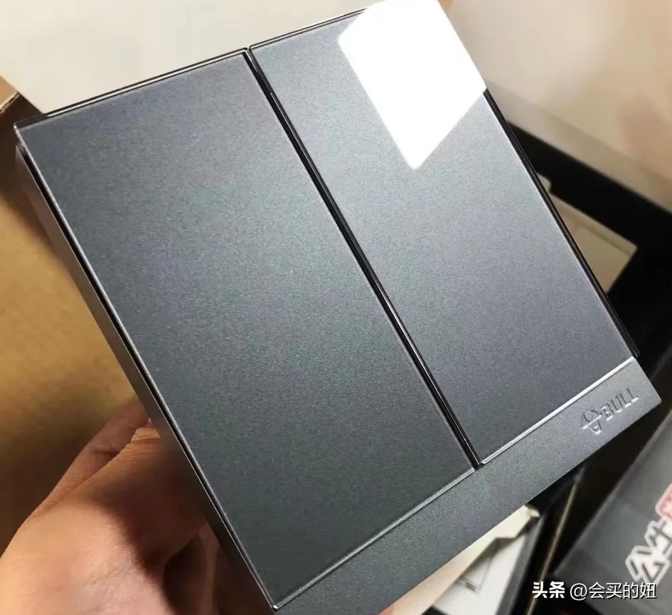 西门子开关插座和公牛插座哪个好,公牛插座开关插座怎样拆开