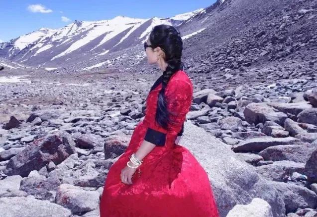 主持人王曦梁个人资料,央视主持人王曦梁简历