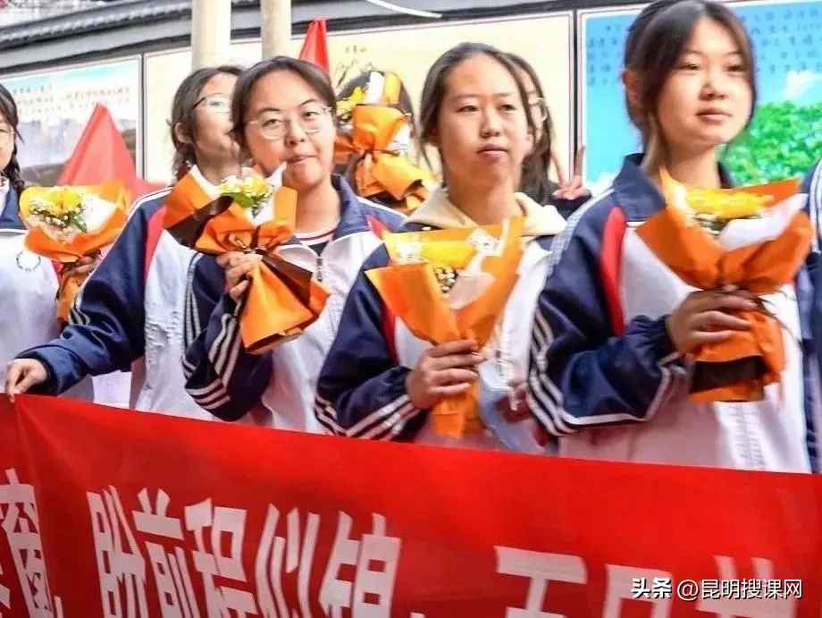 多彩生活缤纷寒假,多彩生活文化活动校园