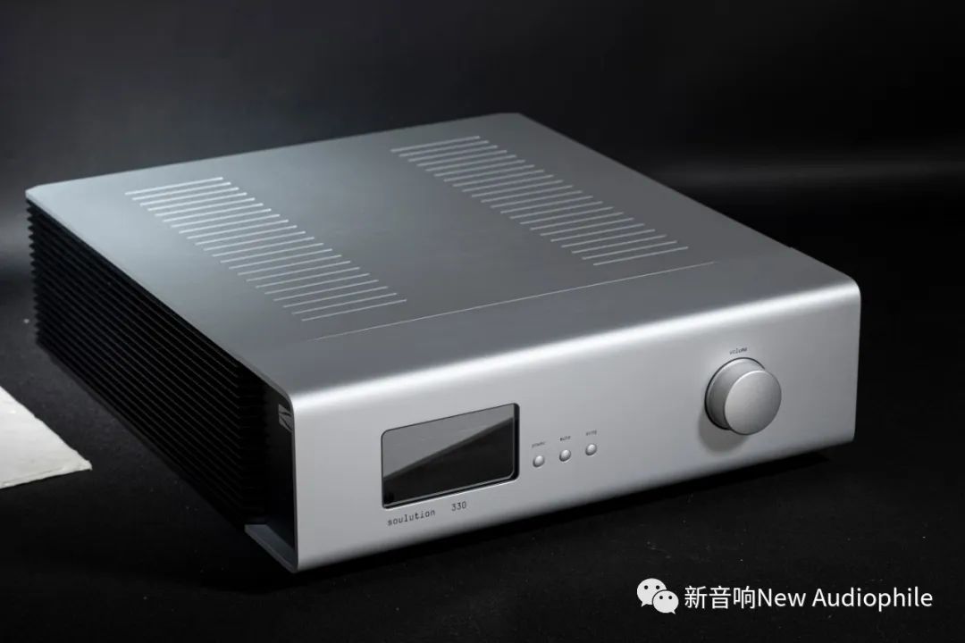 极简主义的极致设计,瑞士登峰330功放