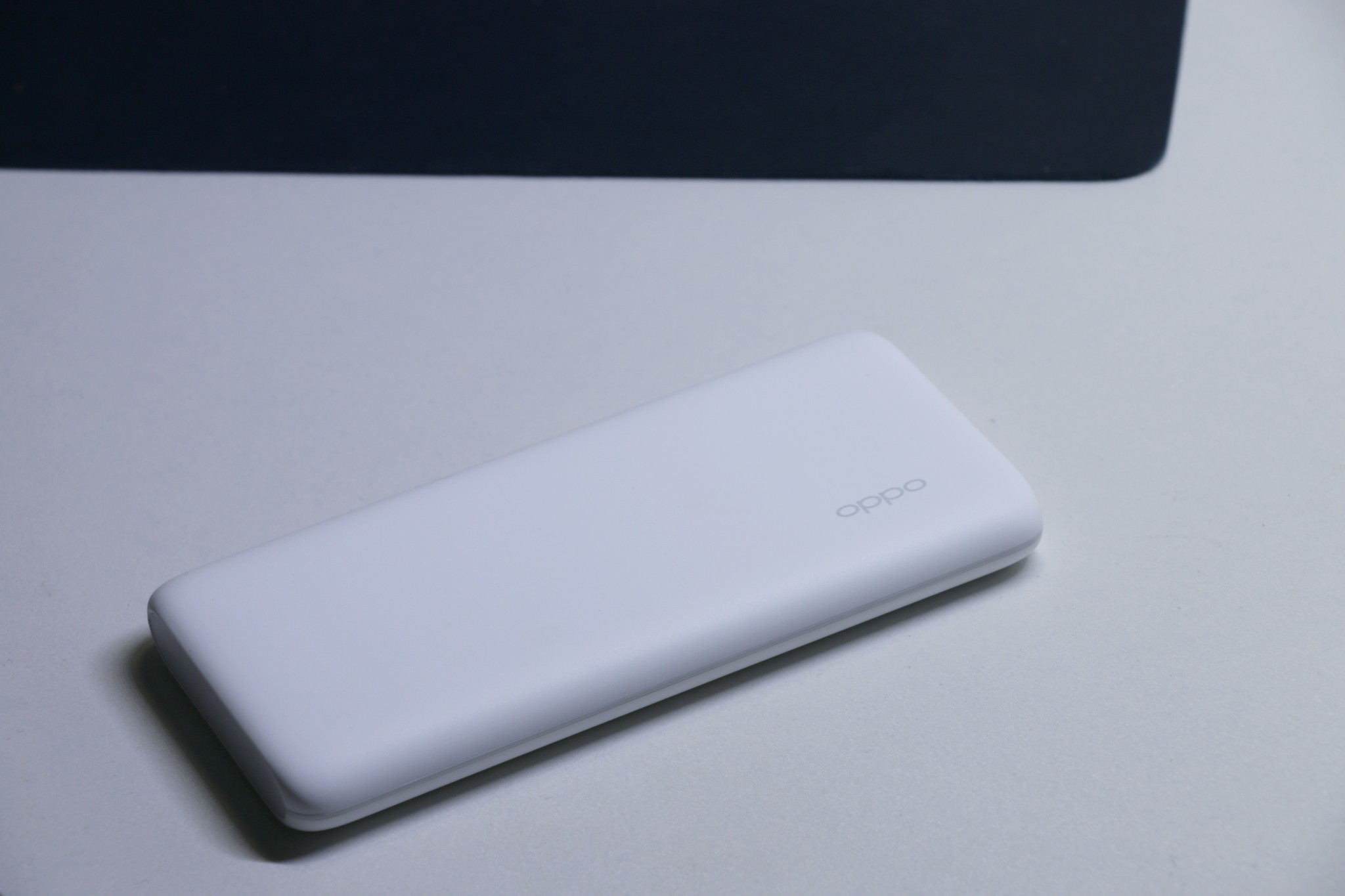 60woppo超级闪充充电宝,真我33瓦充电宝和oppo33瓦充电宝