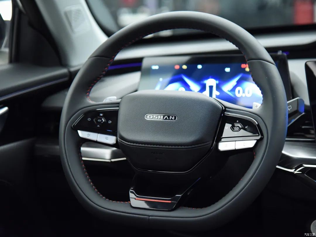 欧尚z6外观很像一个合资车,欧尚z6为什么有人说它像面包车