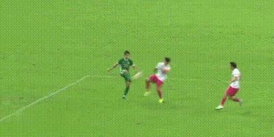 1:9惨败上海申花,申花1-6惨败上港