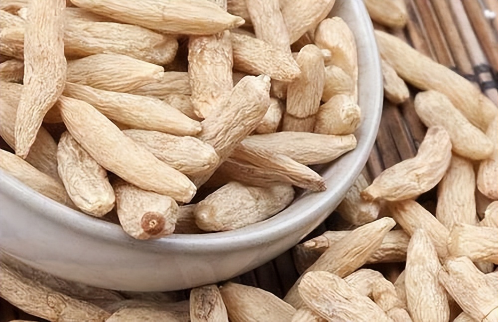 反复口眼干燥需警惕干燥综合征,干燥综合症10大表现怎么治