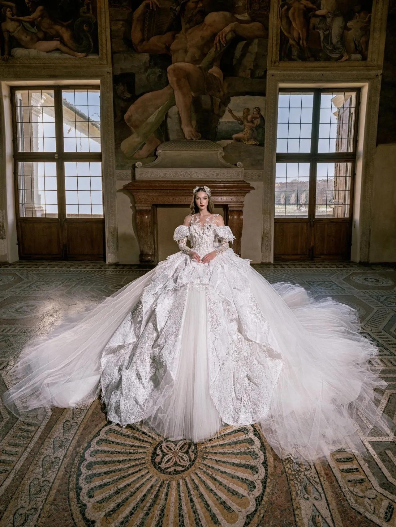 juliakontogruni奢华高定婚纱礼服,juliakontogruni是高定品牌吗