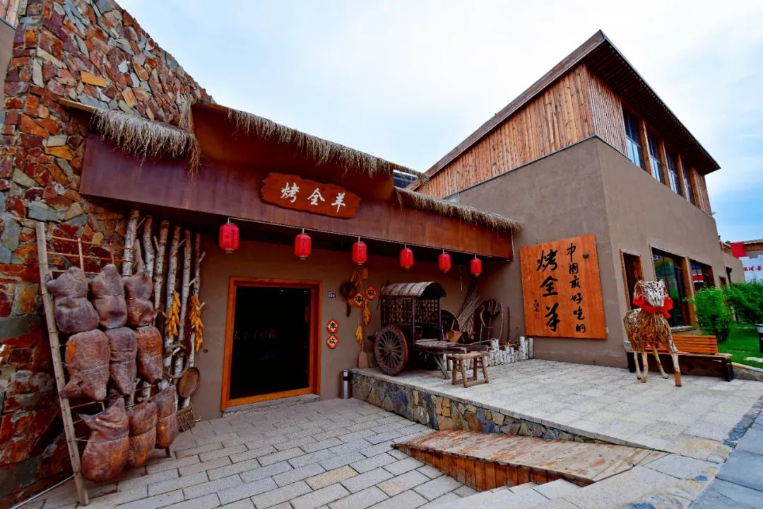 比年味谁更浓？谁能比得过花灯锦簇的栖云！