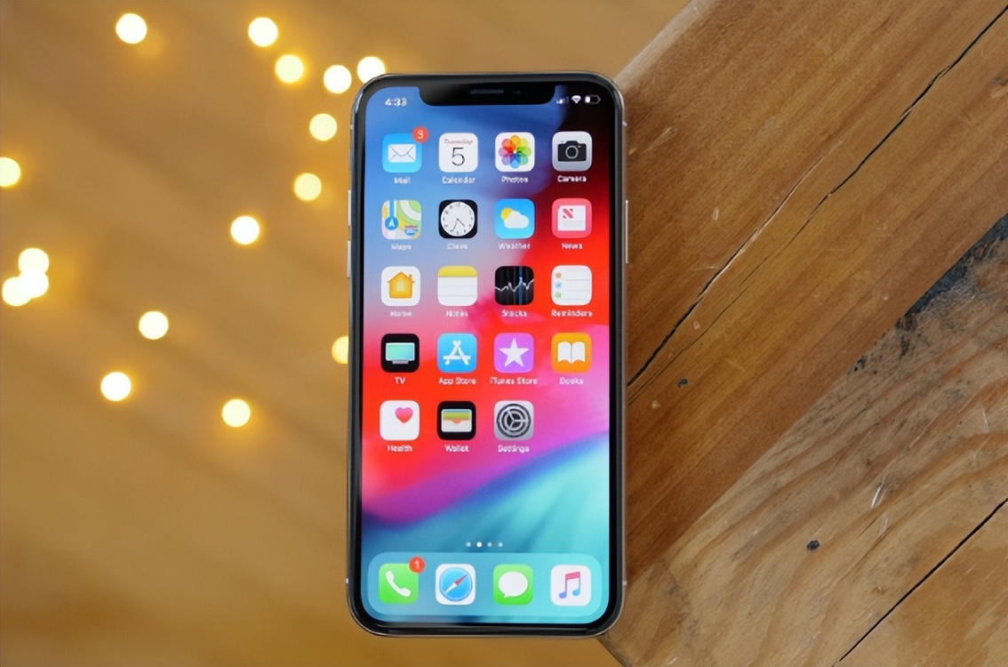 自10月31日晚8点11.11开启后，多款降价iPhone现货被抢空，啥情况