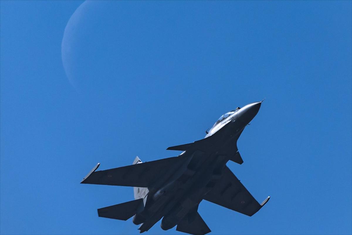 印度两架飞机空中相撞,印度空军战机坠毁事故