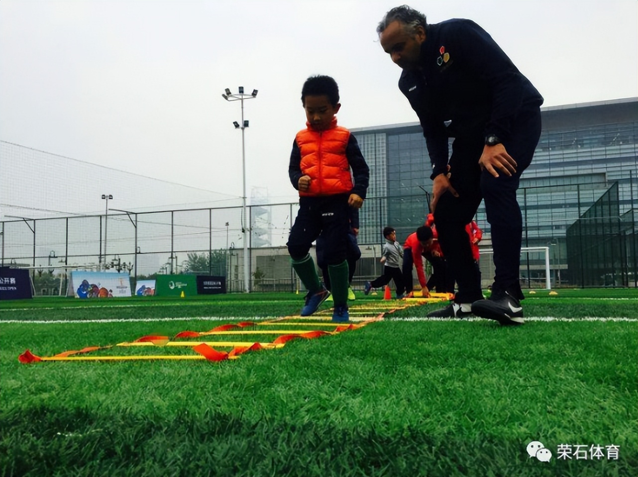 中国足球与教育体制有关吗,中国足球青训的缺点