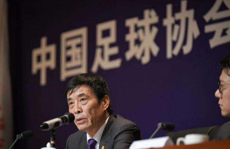 女足主帅韩媒感叹中国男足,女足夺冠国足一雪前耻