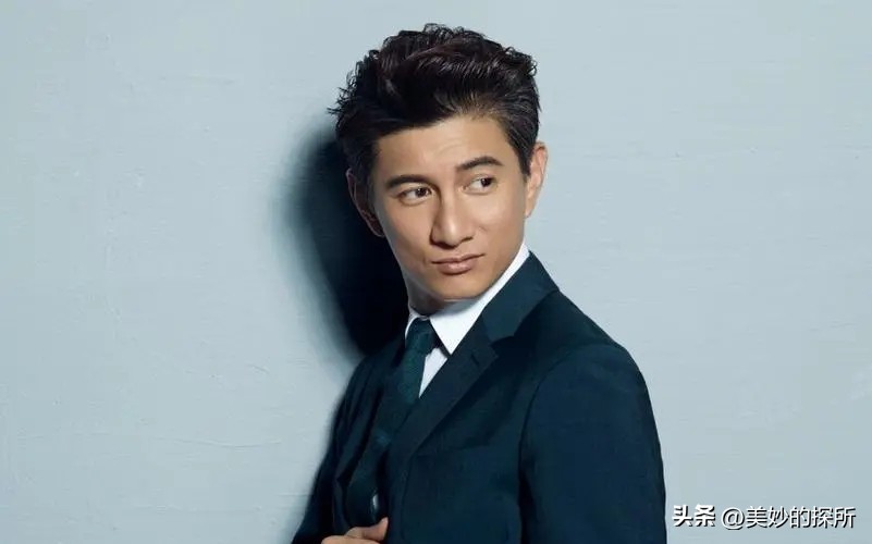 黄宗泽钟汉良同台,钟汉良和黄宗泽谁大