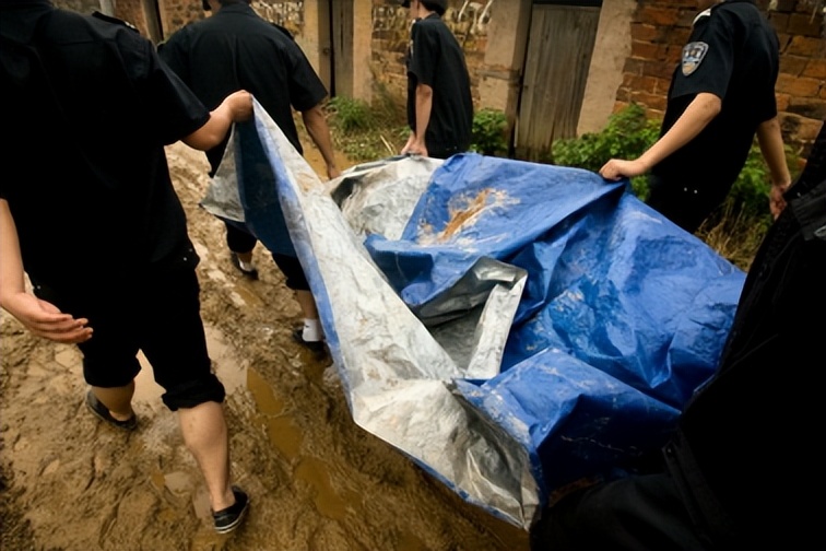 四川一对夫妻不孕，妻子提出找个男人来帮忙，于是找*夫情**“*种借**”