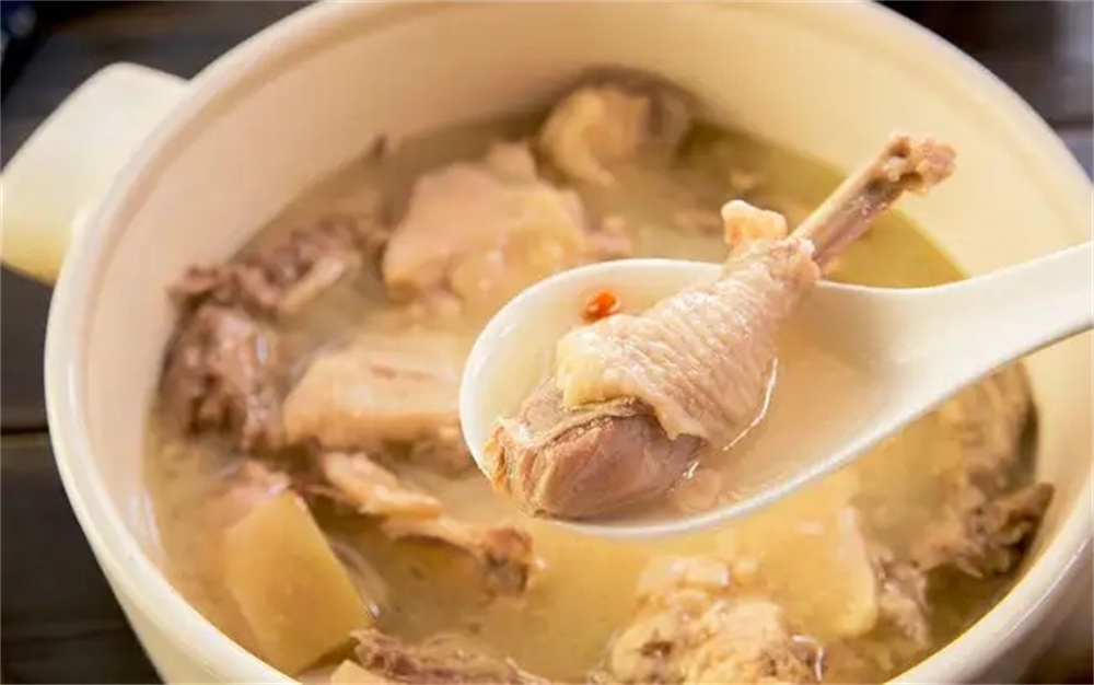 炖鸡汤时这五种料别放,炖鸡时切记3放2不放