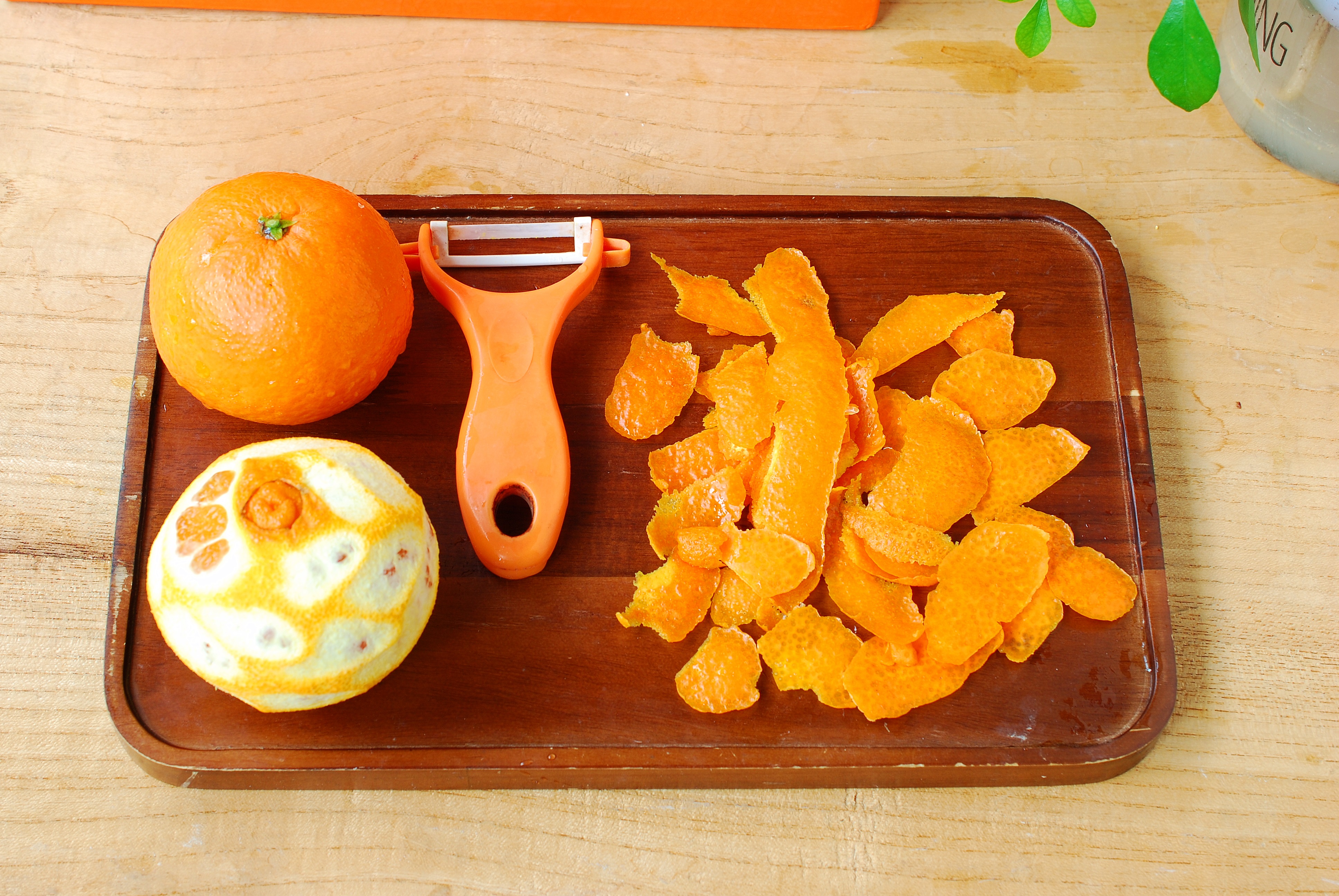 橙皮吃完了别扔,橙皮煮完之后做什么