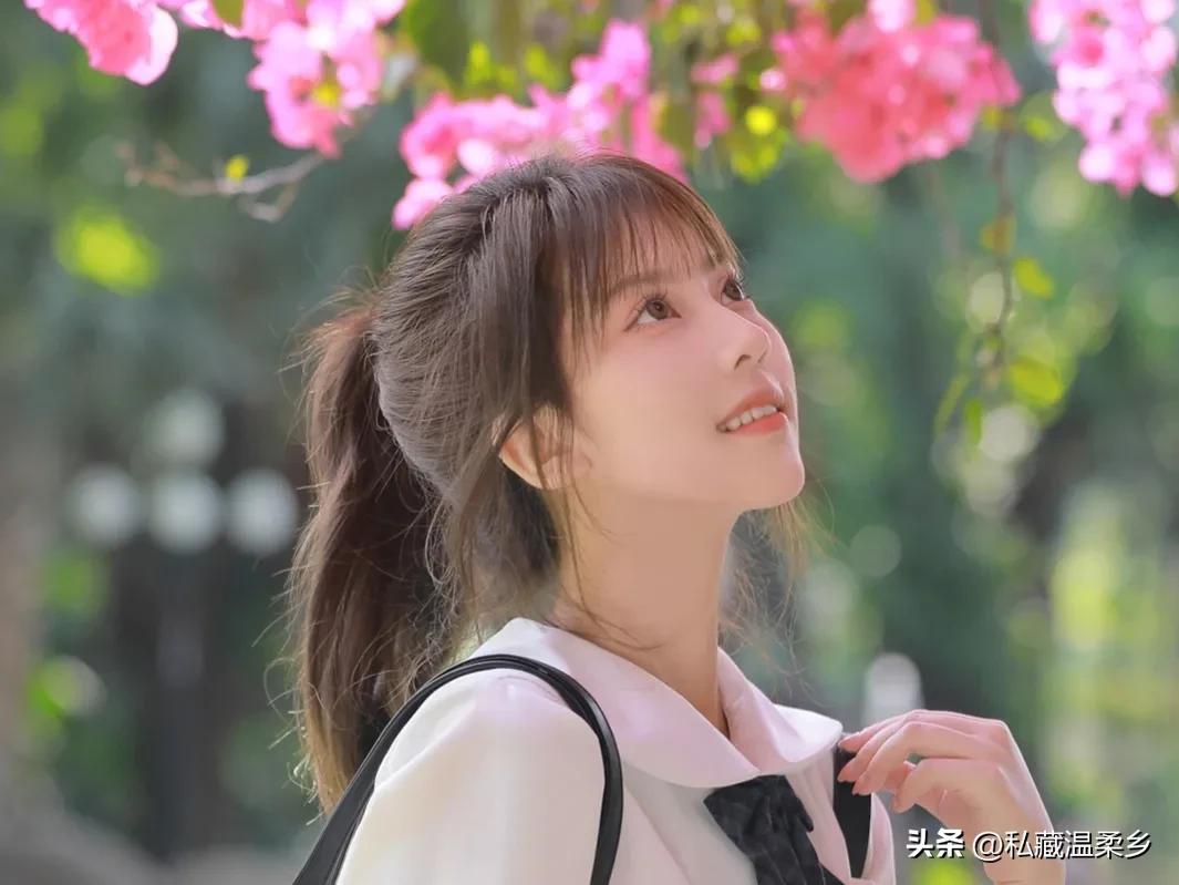 女主穿书的校园甜宠文推荐,好看的校园甜宠穿书文