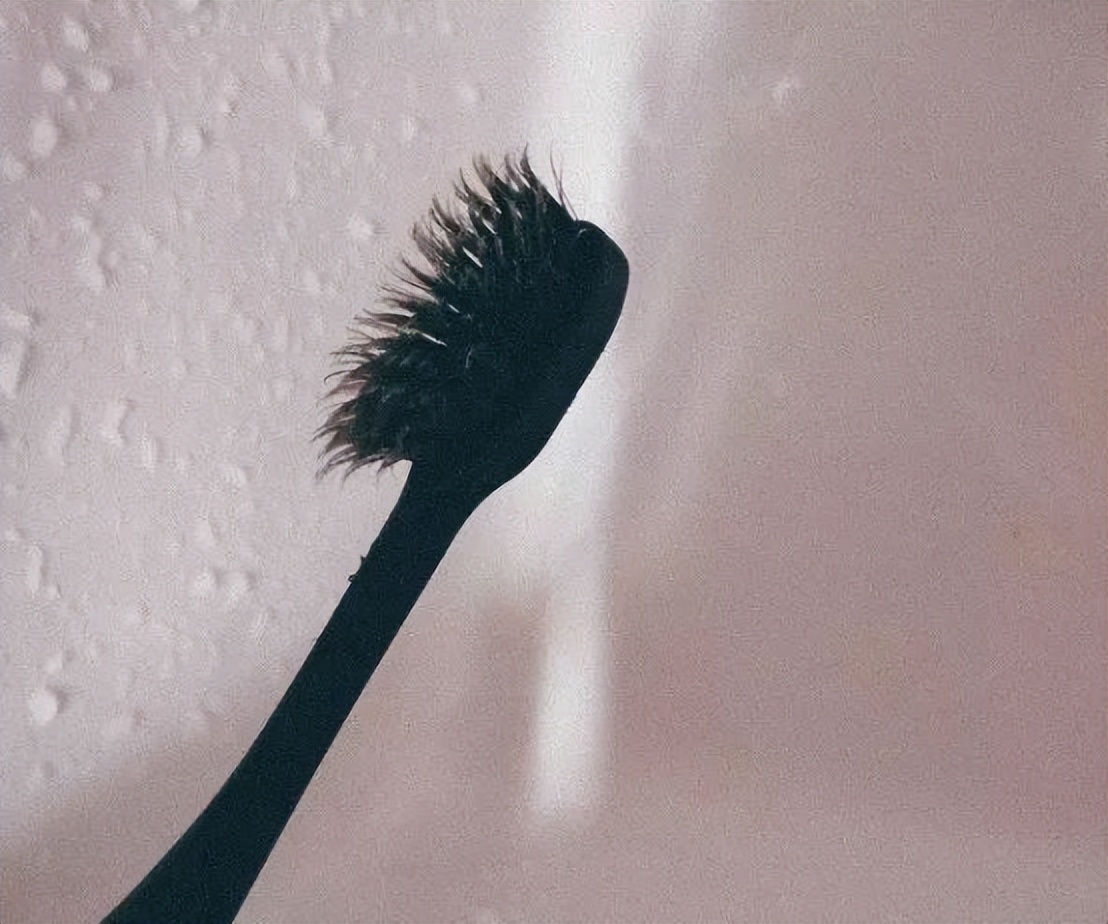 种植牙怎么注意口腔卫生,种植牙如何保养才能用的时间最长