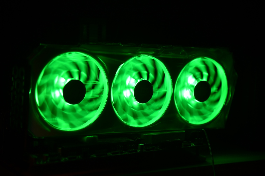 技嘉z690pro小雕是丐版吗,技嘉z690小雕pro值不值得买