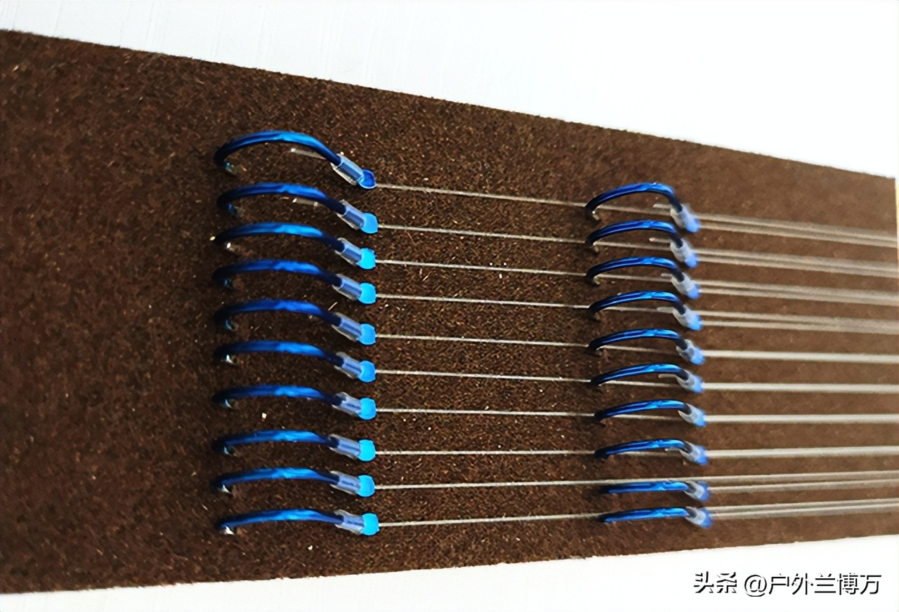 大爷手绑铁丝揭秘视频,老大爷绑鱼线