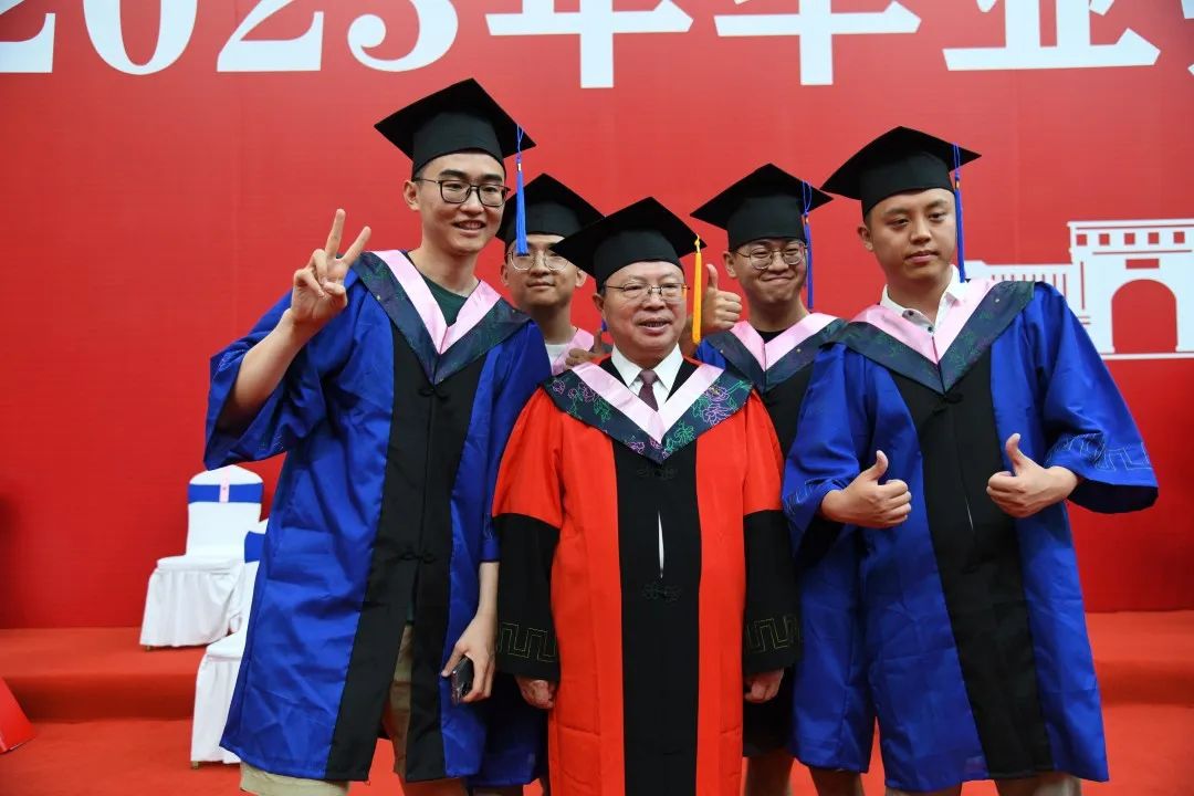 山西大学2024毕业典礼,山西大学2018毕业典礼